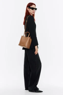 Shop BIMBA Y LOLA Bolso Chihuahua Pequeno Piel Miel