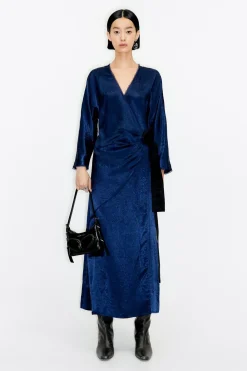 Shop BIMBA Y LOLA Vestido Largo Cruzado Azul Marino